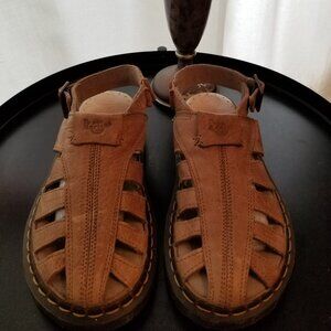 Dr Marten fisherman sandals. Unisex size 8W / 7M / 39 EU